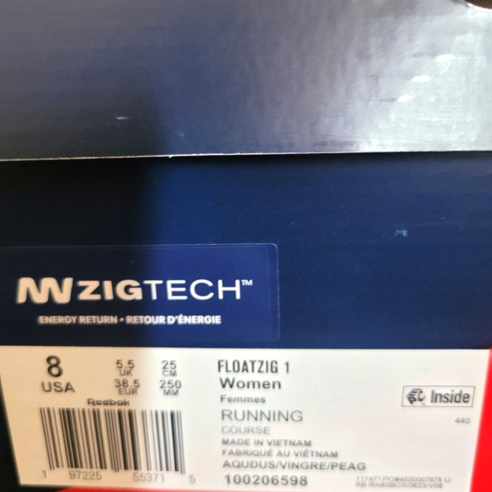 Reebok Floatzig Sneaker - image 6